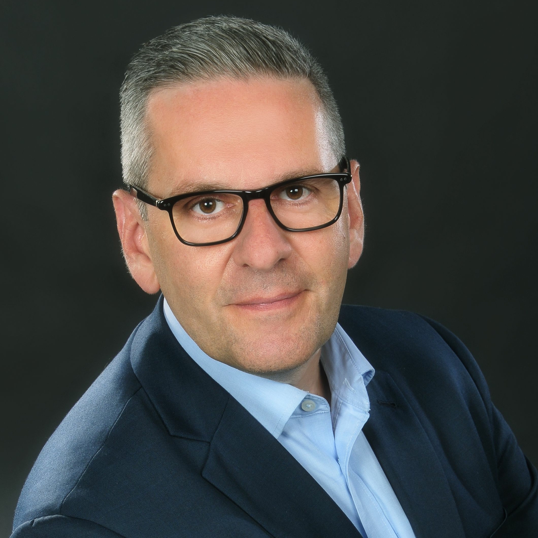 VDMA_Patrick_Schwarzkopf_without_tie_Source_VDMA__1_.jpg